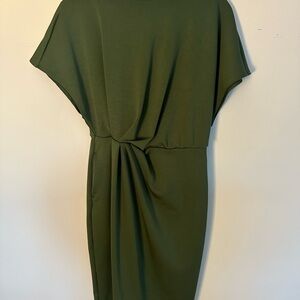 Elegant Green Dress NWT Halara